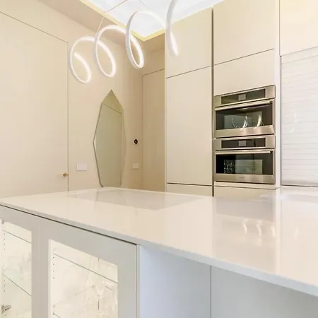 Luxury Velasca